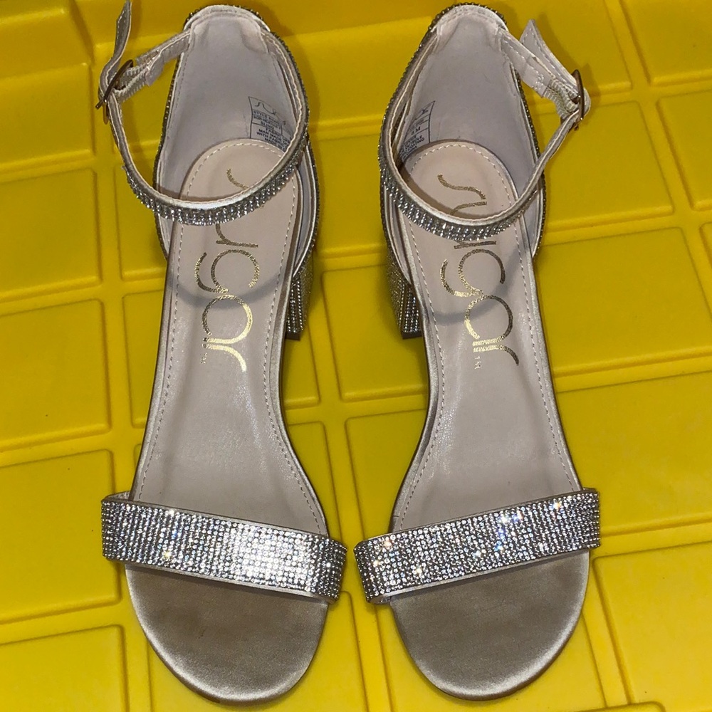 Heels size 8